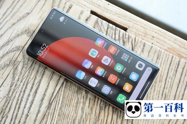 Xiaomi 12S Ultra用的是什么屏幕？