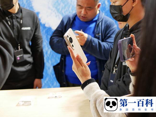 华为P60 Art可以装内存卡吗