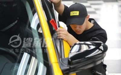 汽车凹陷无痕修复技术（汽车凹陷修复最简单方法）