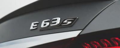 奔驰e63amg 报价（试驾评测奔驰全新e63amgs）