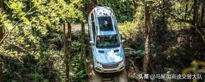  自动挡爬坡用什么档位（自动挡车下坡用哪个挡最好）