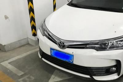 车上的水泥浆凝固了怎么洗掉（车身上沾了水泥怎么去除）