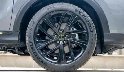 荣威rx5max轮胎型号 荣威rx5max轮胎尺寸多少(235/45 r19)