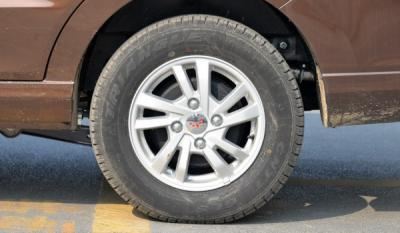 五菱宏光s轮胎型号 轮胎型号尺寸是多少(185/70 r14)