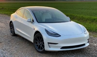 特斯拉model3分期首付多少钱 分期首付8万(36期月供5850)